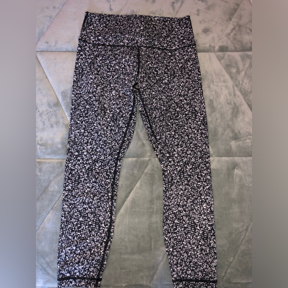 Lululemon 25” seam wonder under leggings